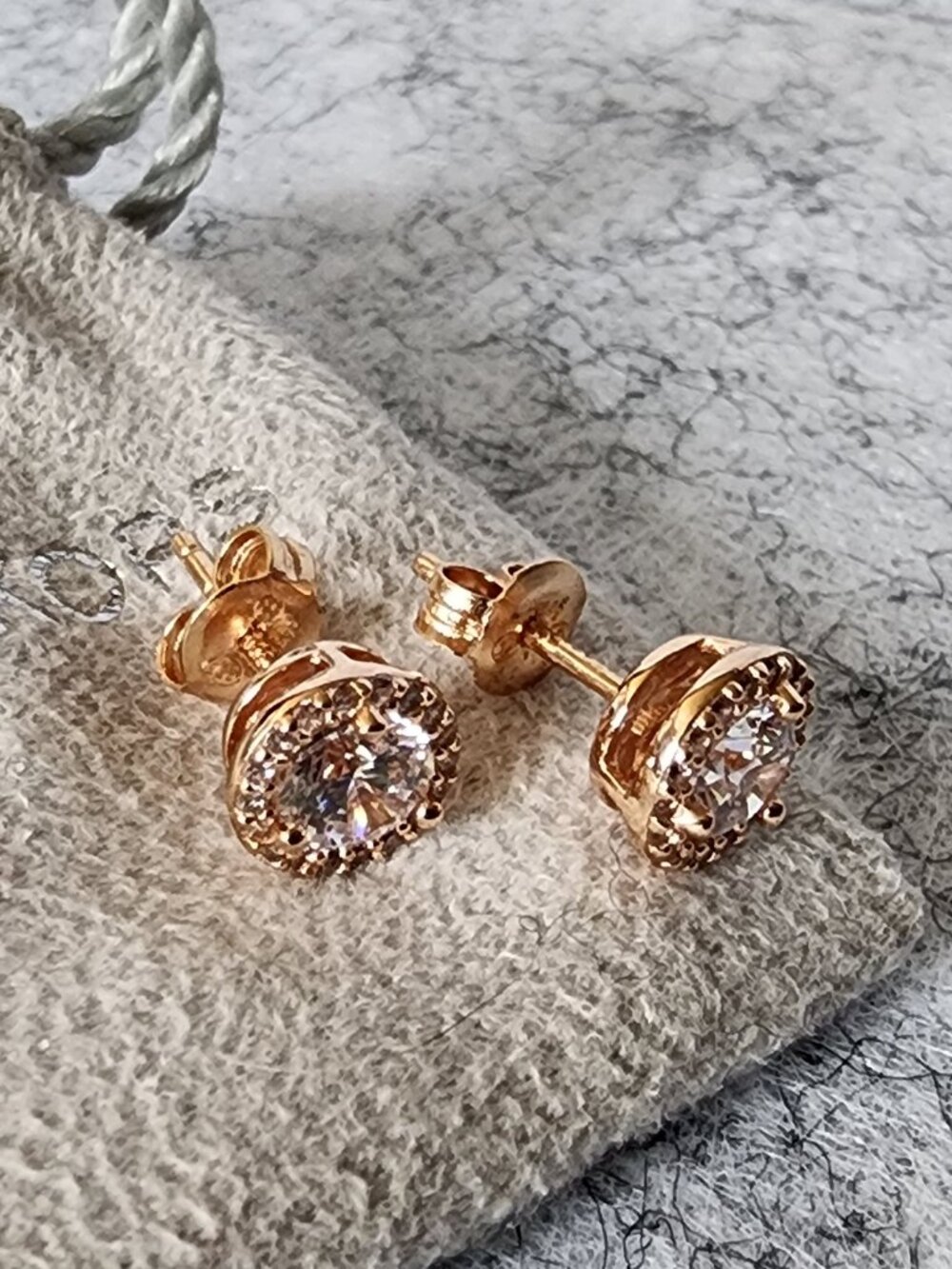 Michael Kors Rose Gold Tone Round Halo Stud Earrings With Pouch
